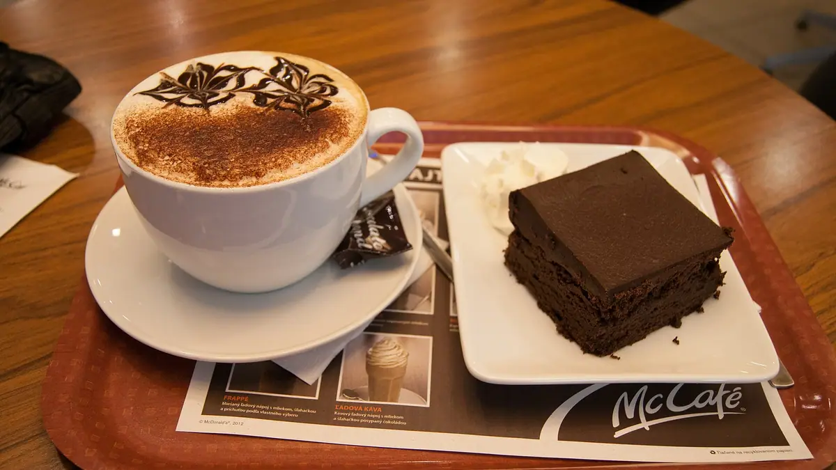 N13 Greek Cafe and Bakery – bakery & café in Bowes, London